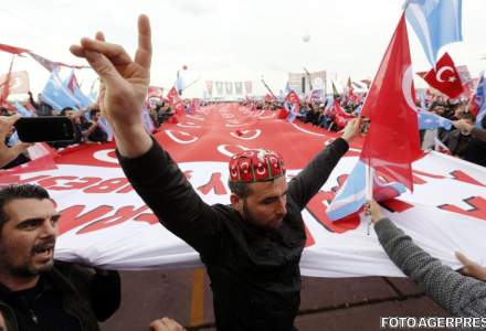 Presedintele turc Recep Tayyip Erdogan revendica victoria la referendum. Opozitia denunta "actiuni ilegale"