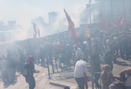 Peste 200 de persoane, retinute in Istanbul, in urma unor proteste. Politistii au intervenit cu gaze lacrimogene