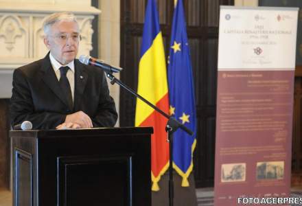 Mugur Isarescu: Facem eforturi cu autoritatile statului pentru a controla atacurile cibernetice