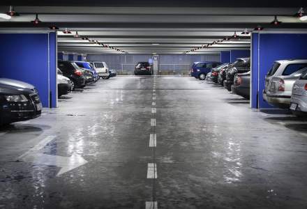 Dezvoltatorii si proprietarii de mall-uri incaseaza peste 100.000 de euro pe luna doar din taxele de parcare: cate masini trec pragul centrelor comerciale