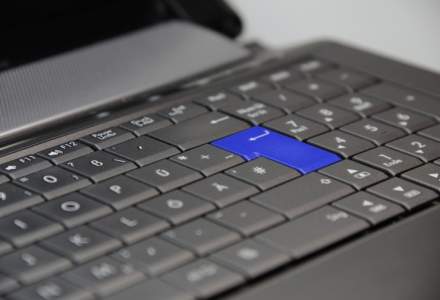 Oferte eMAG de Stock Busters: Reduceri de pana la 30% la laptopuri