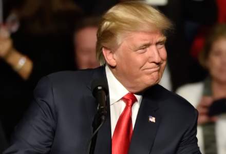 Donald Trump s-a intors la Washington din primul sau turneu in strainatate la o Casa Alba in plina criza