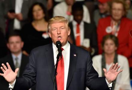 Donald Trump denunta "minciunile" presei, la cateva ore de la intoarcerea in SUA