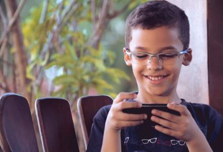 Reduceri eMAG de Ziua Copilului: cumpara-i copilului tau un telefon cu o reducere de pana la 50%