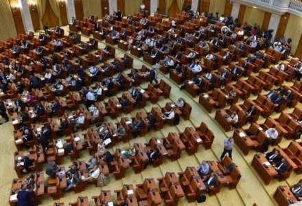 Legea salarizarii a fost adoptata de catre Camera Deputatilor, forul decizional