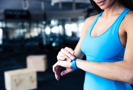 Oferta eMAG de Revolutia Preturilor: reduceri de pana la 50% la smartwatch-uri si bratari fitness