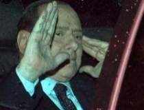 Berlusconi va demisiona. Ce...