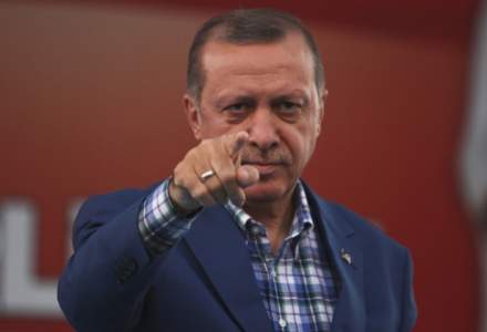 Recep Tayyip Erdogan ameninta sa "smulga capul tradatorilor" la un an de la puciul esuat