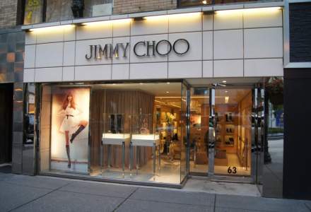 Tranzactie surpriza pe piata de fashion: Michael Kors cumpara Jimmy Choo pentru 1,2 miliarde dolari