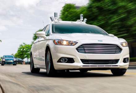 Ford a patentat un volan si pedale retractabile in bordul viitoarelor masini autonome