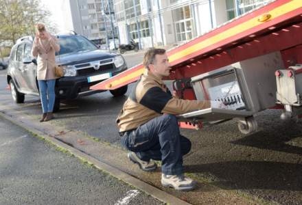 Primaria a decis: cat te costa ridicarea masinilor parcate neregulamentar