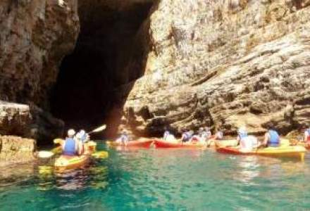 Vacanta la Dubrovnik: Cu caiacul printre mii de insule