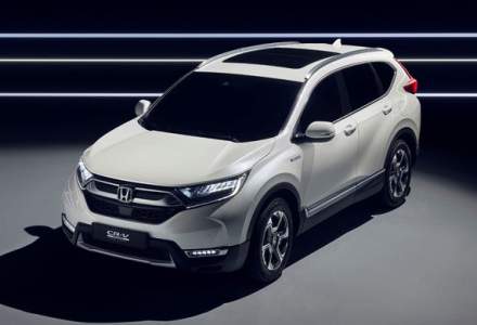 Honda CR-V Hybrid Prototype: noua generatie a SUV-ului japonez va avea versiune hibrida si va renunta la propulsia diesel