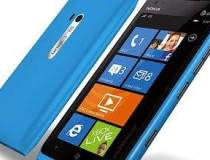 Nokia Lumia 900 si HTC Titan...