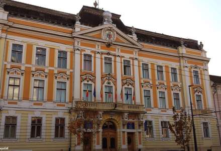 Salarii de invidiat la Primaria Cluj: 3.700 lei un sofer, 3.800 lei un bucatar. Peste 16.000 de lei pentru Emil Boc
