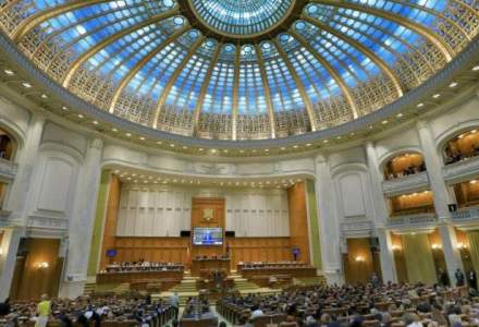 Camera Deputatilor si-a adoptat buget pe 2018, cu aproape 40% mai mare fata de 2017