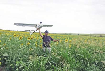 Fizicianul care incearca sa ii convinga pe romani sa faca agricultura cu drona