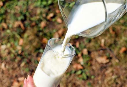 Lactalis, acuzat de Guvernul Frantei ca nu a gestionat criza laptelui contaminat cu salmonella, vandut de mai multi retaileri