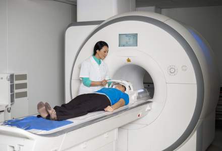 MS va semna contracte pentru dotarea cu echipamente de radioterapie a unor spitale din Oradea, Craiova si Cluj