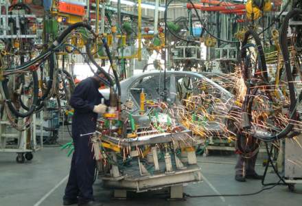 Negocieri esuate intre sindicate si constructori: muncitorii de la BMW, Mercedes, Volkswagen si Opel ameninta cu intreruperea productiei pentru 24 de ore