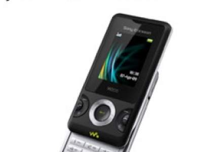Sony Ericsson W205: Player audio si telefon entry-level