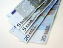 Euro ajunge la cel mai scazut...