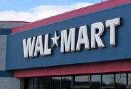 Compania Wal-Mart, data in judecata de o fosta angajata