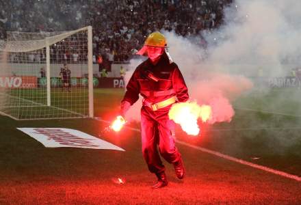 Jandarmeria a aplicat 70 de sanctiuni in valoare de peste 42.000 lei dupa incidentele de la meciul Steaua-Rapid