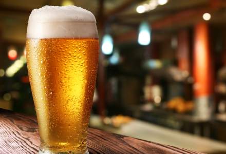 O firma si o universitate canadiana au lansat prima bere cu canabis
