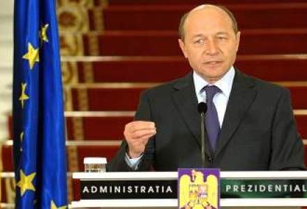 Basescu: Nu trebuie afectate deficitele la asigurarile de sanatate si pensii