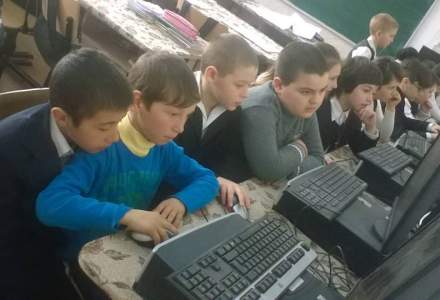 Asociatia Ateliere Fara Frontiere: Peste 12.000 de computere reciclate, donate scolilor defavorizate din Romania