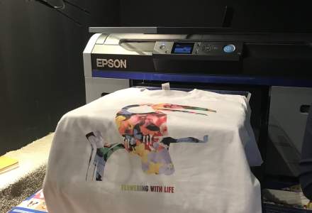 Epson a lansat un nou model de imprimanta dedicata designerilor si producatorilor vestimentari. Cum arata si cat costa