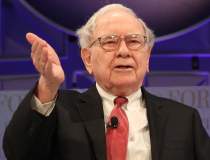 Miliardarul Warren Buffett a...