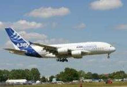 Airbus A380 isi va lua oficial zborul in octombrie