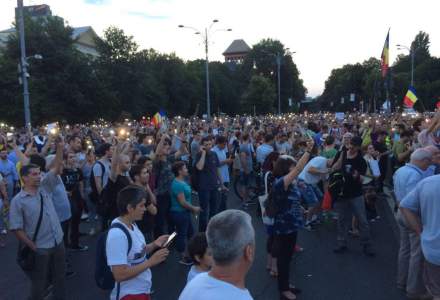 Presa internationala despre protestele din Romania: PSD a declansat un "Blitzkrieg legal" impotriva statului paralel