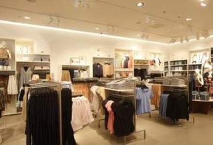 H&M deschide magazinul din Suceava cu o usoara intarziere