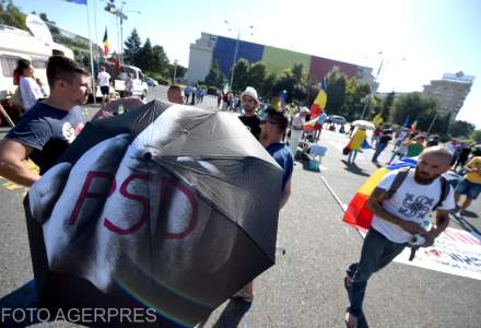 UPDATE: Protest 10 august. Romani din toate colturile lumii s-au adunat in Piata Victoriei, pentru a-si lua tara inapoi