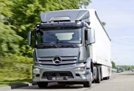 Mercedes a lansat primul camion de marfuri grele pe distante scurte