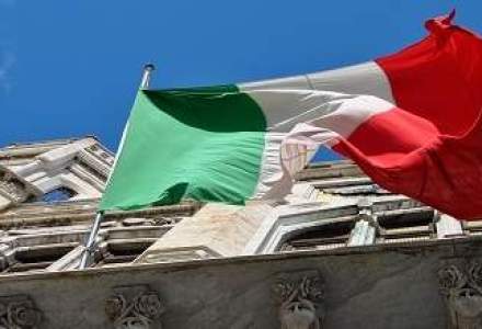 Moody's a retrogradat 13 banci italiene, inclusiv UniCredit si Intesa Sanpaolo