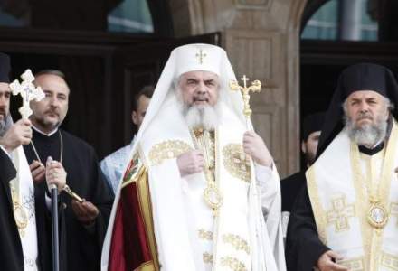 Un inalt prelat avertizeaza mai multi credinciosi dupa Sfanta Liturghie: Daca nu mergi la vot, nu esti crestin ortodox