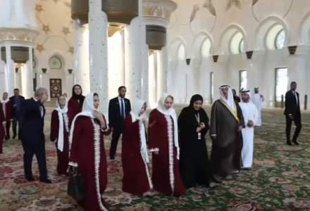 Viorica Dancia a continuat vizita oficiala in Emiratele Arabe Unite si joi, dupa ce miercuri a vizitat o moschee. VIDEO