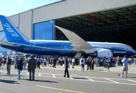 Doi oficiali TAROM au fost in SUA sa vada doua aeronave Boeing 787 Dreamliner