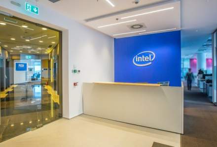 Intel s-a mutat anul trecut in asamblul mixt Openville din Timisoara, unde ocupa 2.400 metri patrati. Aici lucreaza, in prezent, aproximativ 150 de ingineri