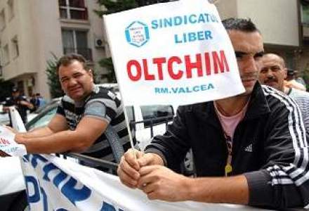 Angajatii Oltchim Ramnicu Valcea au reluat protestele