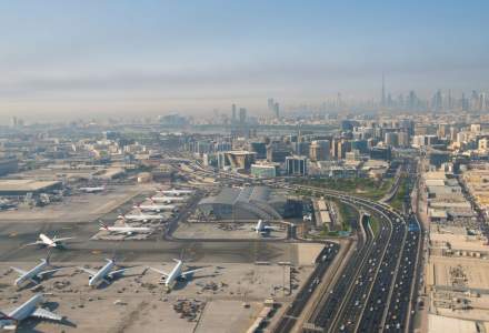 Aeroportul din Dubai, cel mai slab ritm de crestere din ultimul deceniu, insa isi pastreaza titlul de cel mai mare aeroport din lume