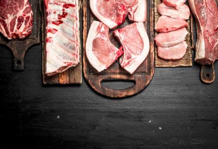 Romania, deficit de 461 milioane de euro in comertul international cu carne si preparate din carne dupa primele 11 luni din 2018
