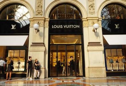 Grupul care detine Louis Vuitton pregateste o platforma blockchain pentru produsele sale de lux: cum va functiona