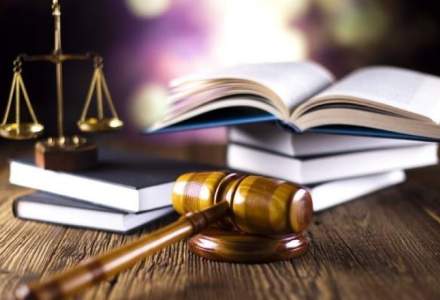 Curtea Constitutionala a amanat din nou dezbaterea pe completurile de trei judecatori pentru 19 aprilie