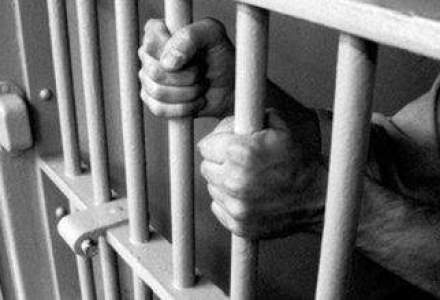 Cele zece persoane arestate la Calarasi in dosarul gruparii Stan-Ruse raman in detentie