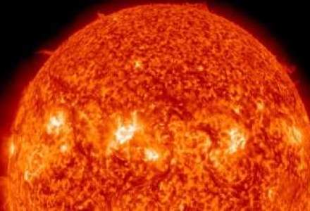 Imagini surprinzatoare: NASA a capturat eruptii uriase ale Soarelui